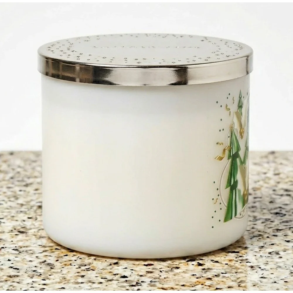 Bath & Body Works Vanilla Bean Noel 3-Wick Candle, Soy Wax Blend, 14.5 oz Unused - Picture 4 of 9